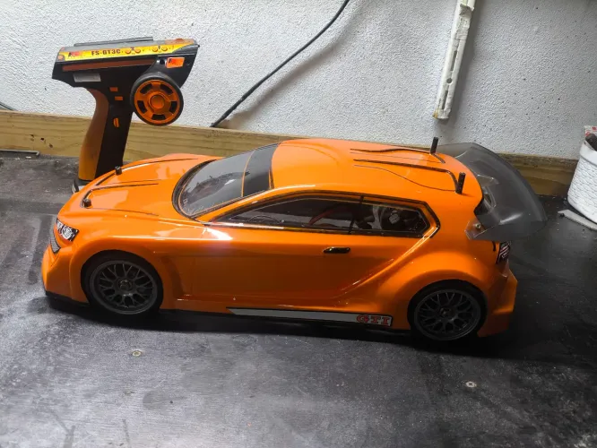Automodelo XQ2S com rádio bolha nova só falta bateria.