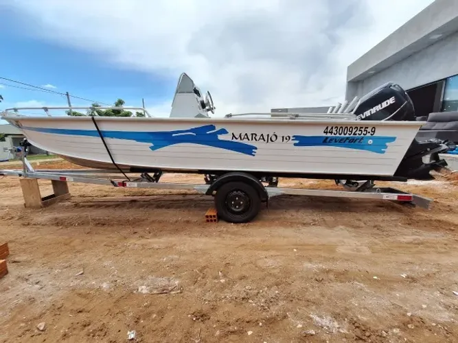 Lancha Marajó 19 pés motor Evinrud 90hp