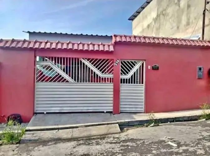 VENDO ESSA CASA NO BAIRRO ALVORADA PROXIMO AO PICANHA MANIA PARA ENTREGA IMEDIATA