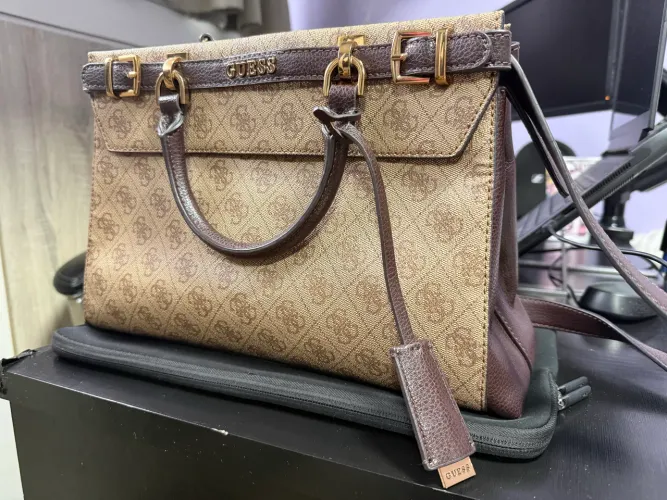 Bolsa GUESS ( Original ) Sestri 4G Peony Handbag / Satchel