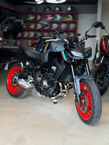 YAMAHA MT-09 2023