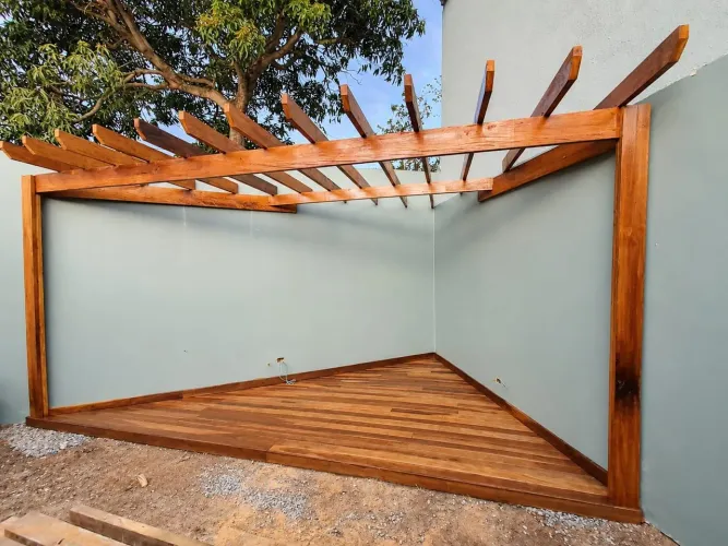 COBERTURA DE MADEIRA COM DECK