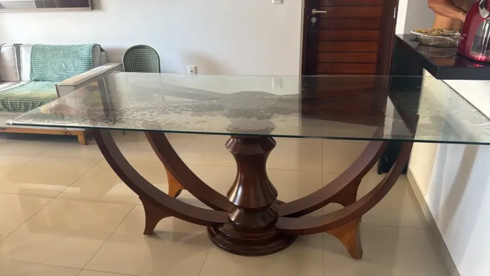 Vendo bela mesa vintage