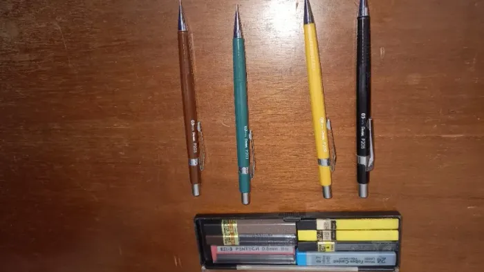 coleçao lapisiera Pentel + grafites