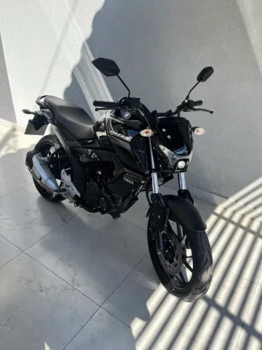 Yamaha Fazer FZ15 2025