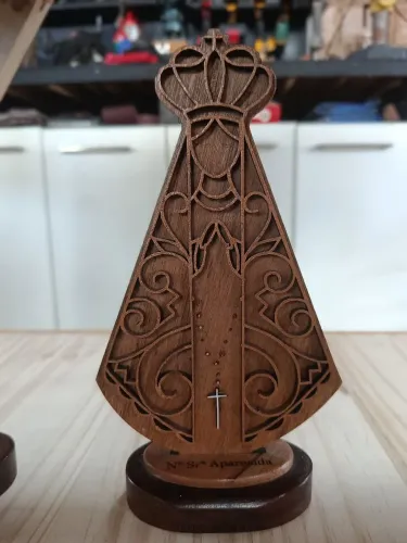 Imagem de Nossa senhora Aparecida em madeira nobre
