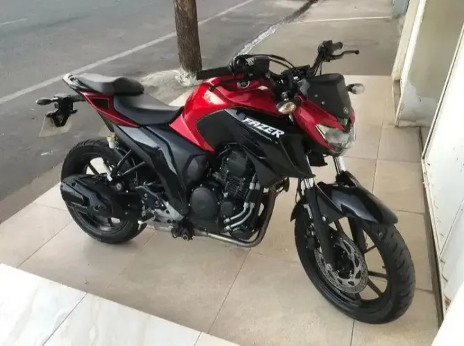 Moto a venda