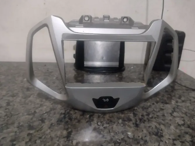 Moldura 2 din para multimídia