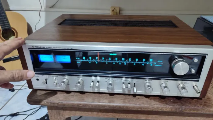 Pioneer Receiver 737