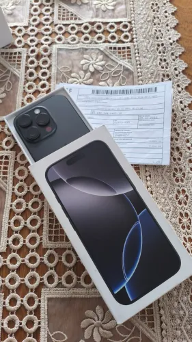 iPhone 16 Pro 128GB - Black Titanium