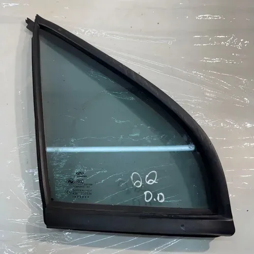 Vidro Vigia Dianteiro Direito Chery Qq 1.0 3cc 2015 Original Preto