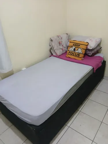 Cama baú solteiro em perfeito estado (somente a base sem o colchão)