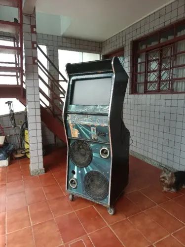 Jukebox de Bar com Moedeiro