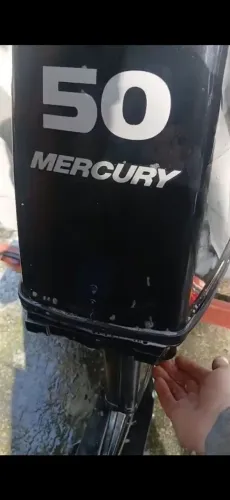 Motor Mercury 50hp 2T autolube ano 2021 com partida elétrica 