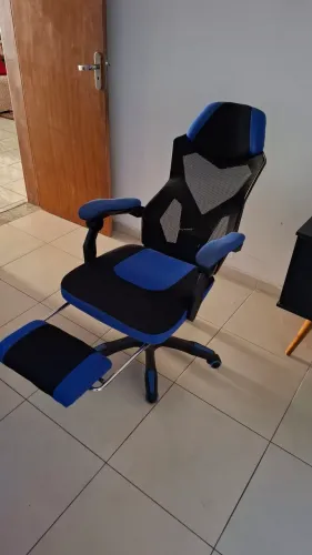 Cadeira ergonômica azul