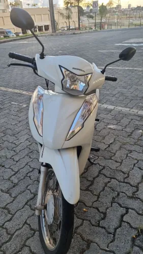 Honda Biz 110i 2018 - Única Dona (11.700km) + Manual/Reserva