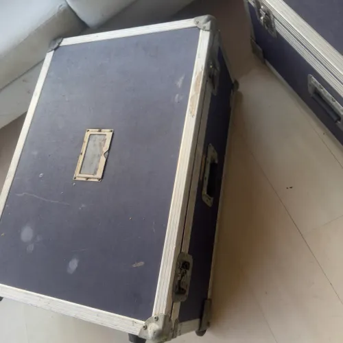 Case de cinema / flight case / mesa de centro 