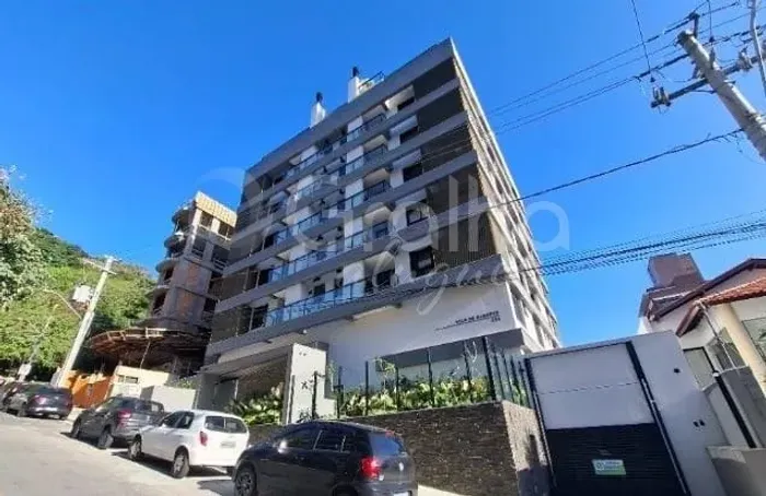 Studio semimobiliado no Centro