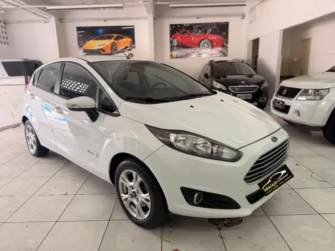 Ford Fiesta SEL 1.6 16V Flex Mec. 5P 2017