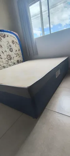 Cama com colchão 