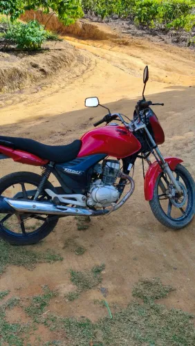 Moto em perfeitas condições de uso