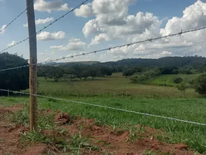 Fazenda em Piracema MG com ótima topografia e muita água.