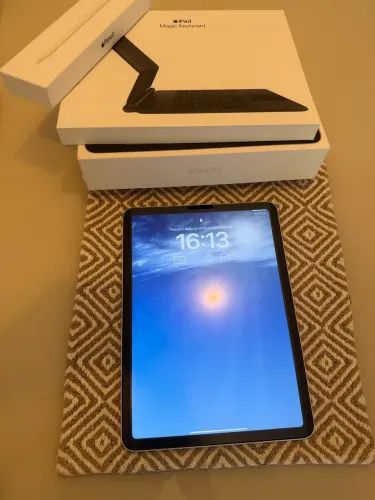 IPAD 5° Geração 256 + Teclado + Caneta Originais