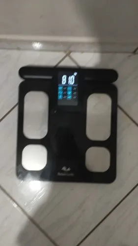 Balança digital de bioimpedância 