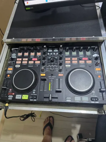 Controladora Denon MC3000 