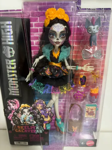 Boneca Moster High SKELITA CALAVERAS