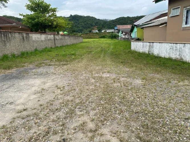 Terreno amplo bairro Guabiruba Sul