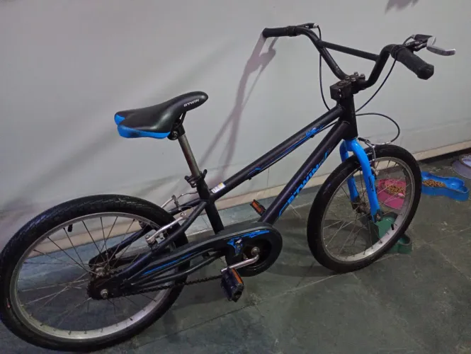 ? BICICLETA BTWIN ARO 20 BMX - PRETA E AZUL - ÓTIMO CUSTO-BENEFÍCIO ?