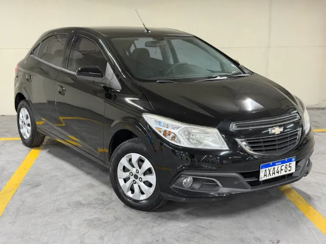 Chevrolet Onix Hatch LT 1.0 8V Flex Power Mec. 4P 2013