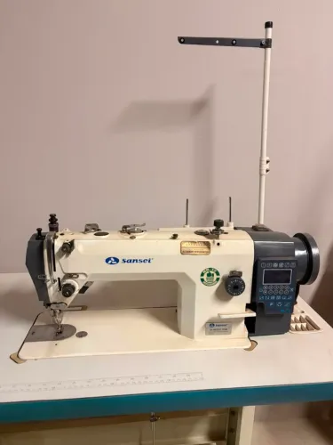 Maquina costura reta industrial