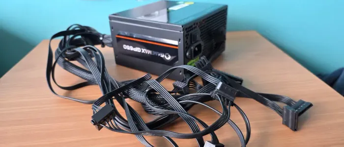Fonte Gamemax 650w