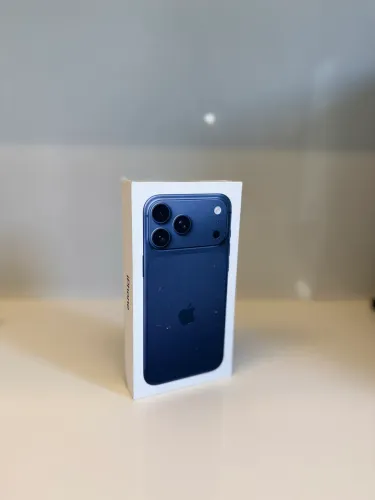 iPhone 17 pro Max 256gb LACRADO