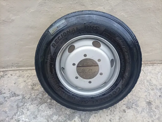 Roda de caminhão