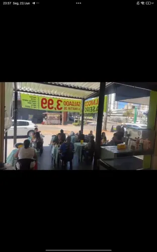 Vende lanchonete restaurante com fábrica de salgados + máquina de sorvete e açaí expresso