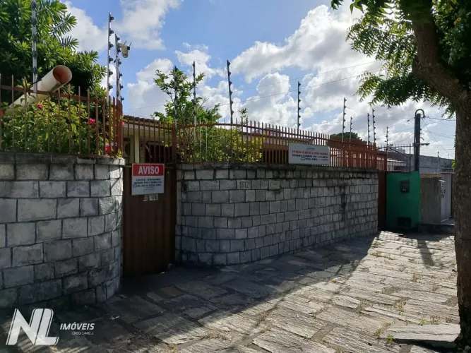 Casa Comercial para Locação - 258m² de área construída, em localização estratégi