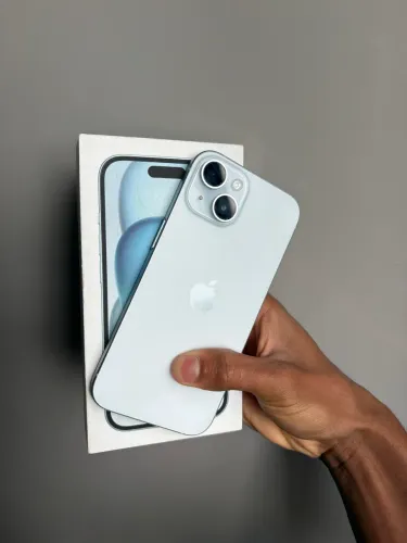 iPhone 15 128GB
