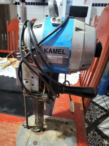 Máquina de Corte de Tecido Industrial Kamel CZD-3