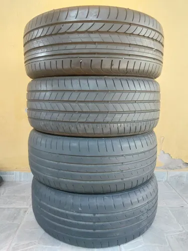 Pneus 215/50 R17 usados - vendo juntos ou separados
