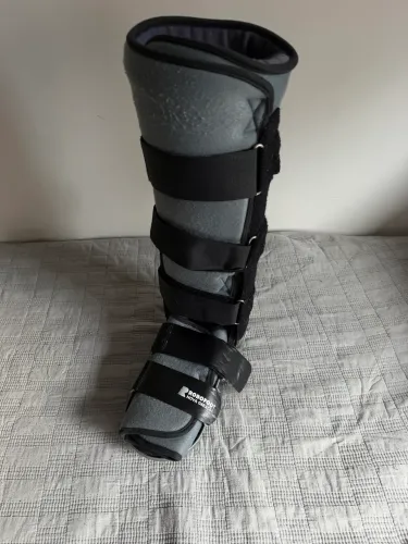 Bota Ortopédica Robofoot + Tipoia Dauf Imobilizador