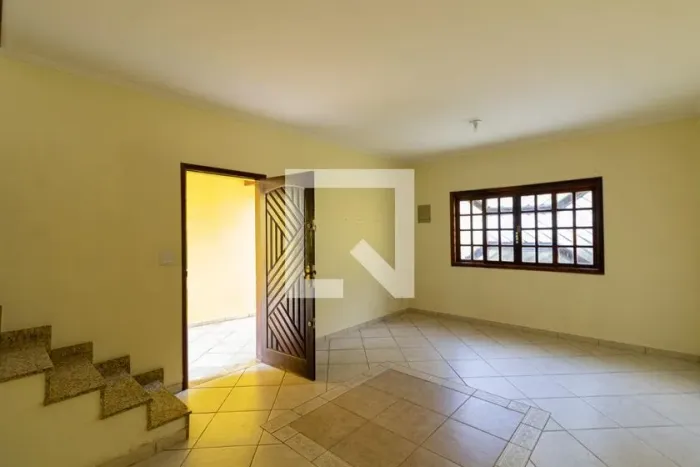 Casa à Venda - Vila Ré, 3 Quartos, 200 m2