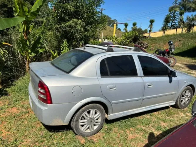 Chevrolet Astra Sedan 2.0/ CD 2.0 MPFI 8V 4P Aut. 2004