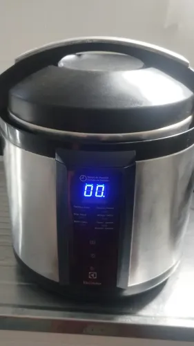 Panela de pressão elétrica Electrolux