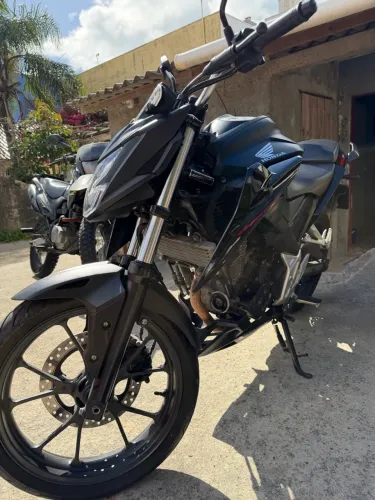 Honda CB 300f Twister Flex 2025
