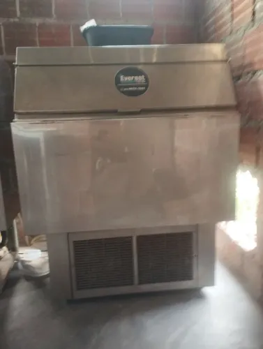Máquina de gelo Everest