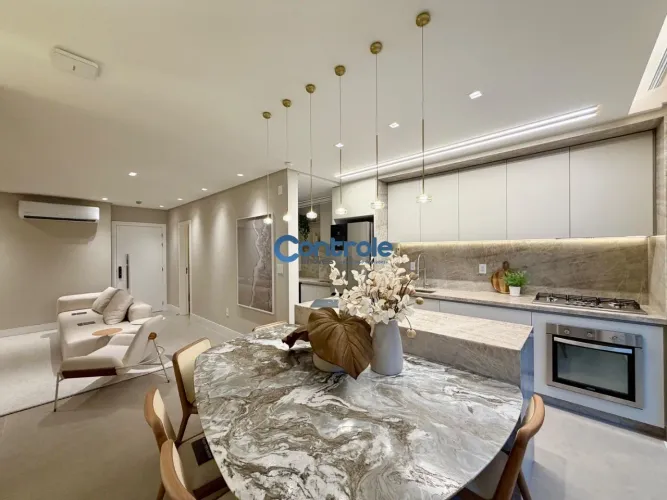 Apartamento com 03 suítes em Campinas, São José/SC!