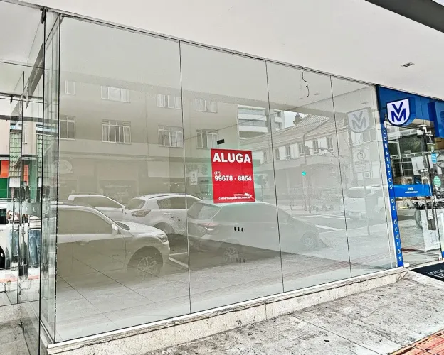Loja com Vitrine para Locação no Centro de Joinville - Rua Mário Lobo